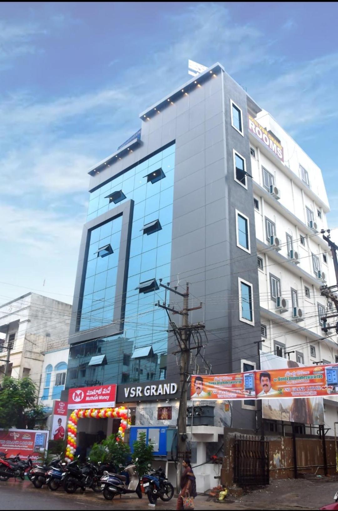 Hotel Vsr Grand Vijayawāda Zewnętrze zdjęcie